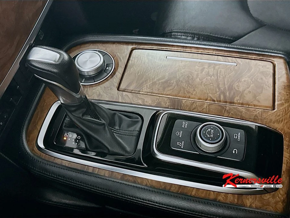 2024 Nissan Armada - Image 16 of 21