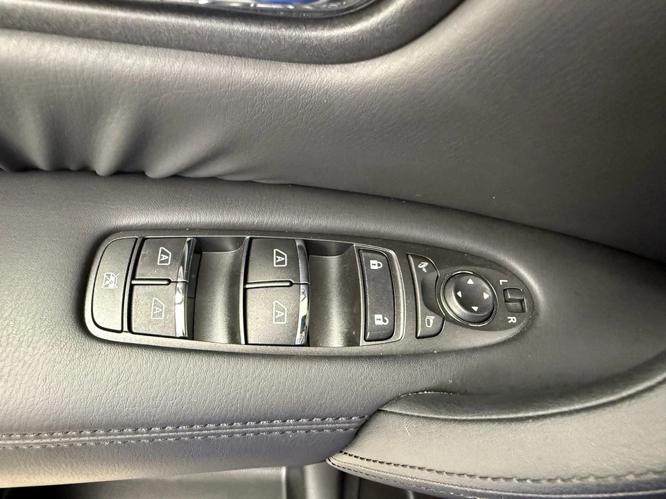 2024 Nissan Armada - Image 9 of 12