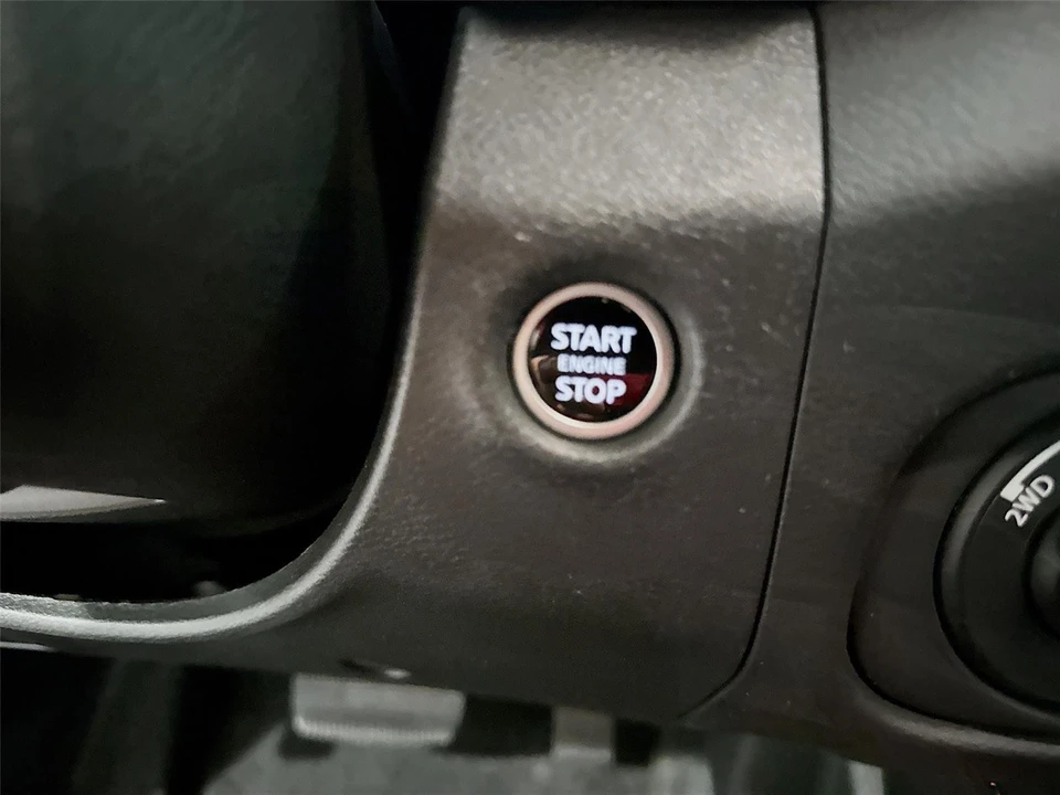 2024 Nissan Frontier 3rd Gen - Image 12 of 31