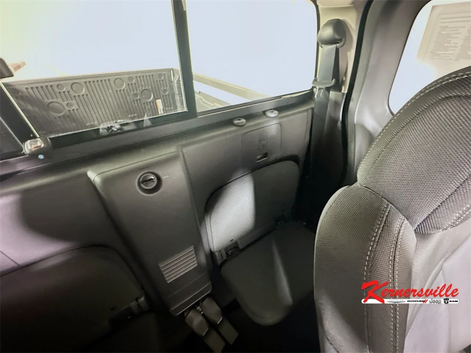 2024 Nissan Frontier 3rd Gen - Image 14 of 21