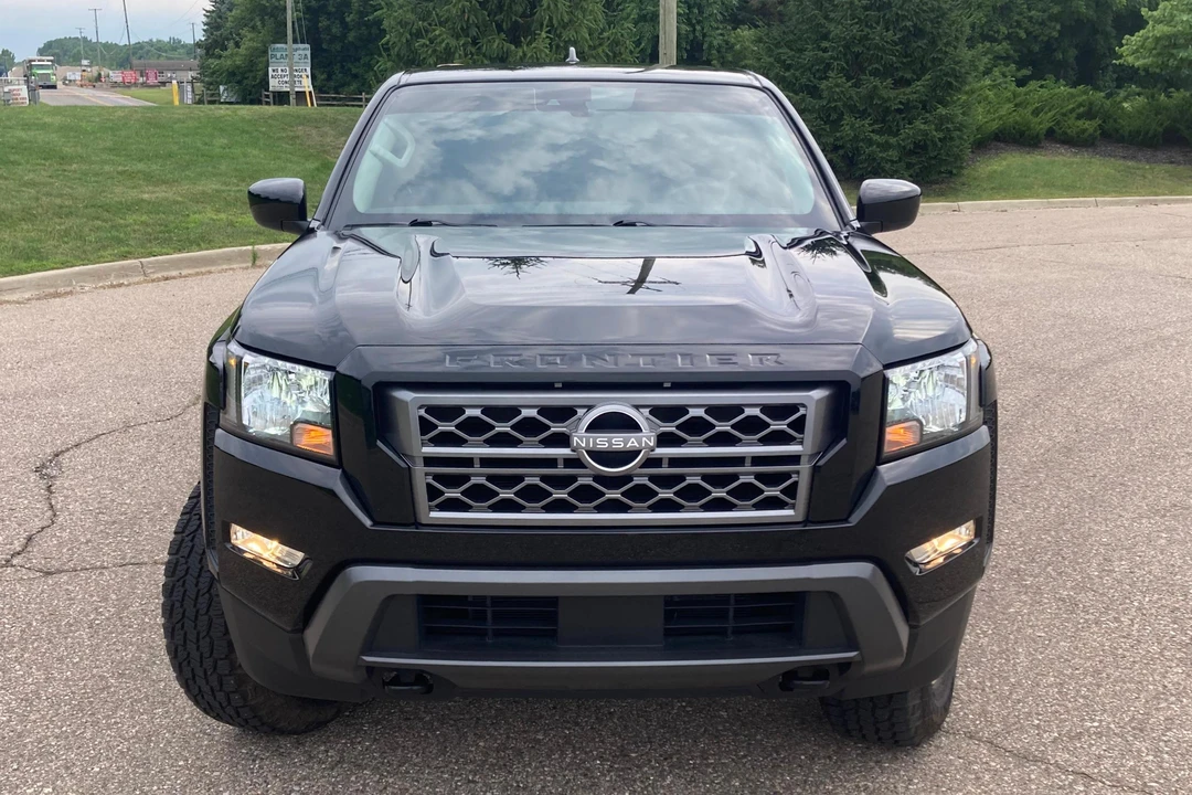 2024 Nissan Frontier 3rd Gen - Image 2 of 31