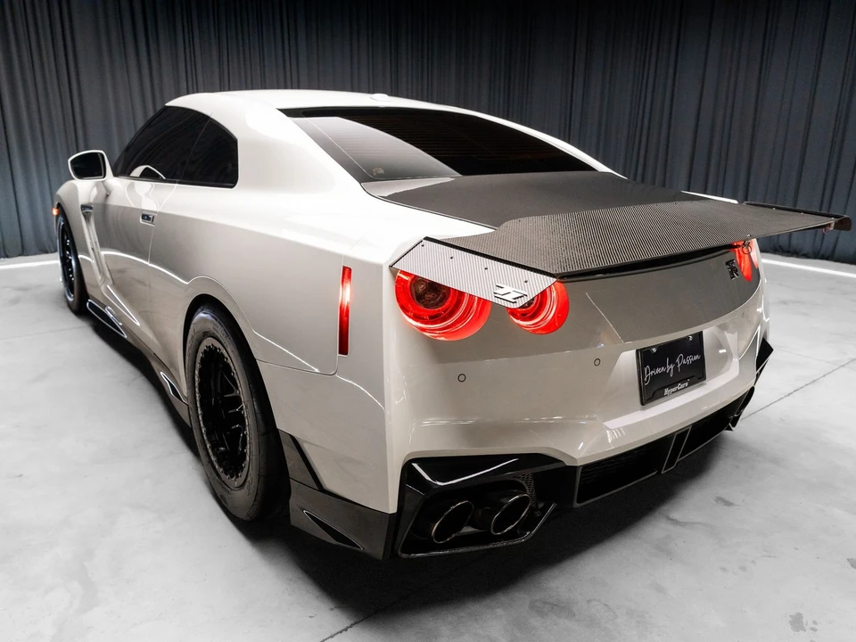 2024 Nissan R35 GT-R Premium - Image 17 of 31