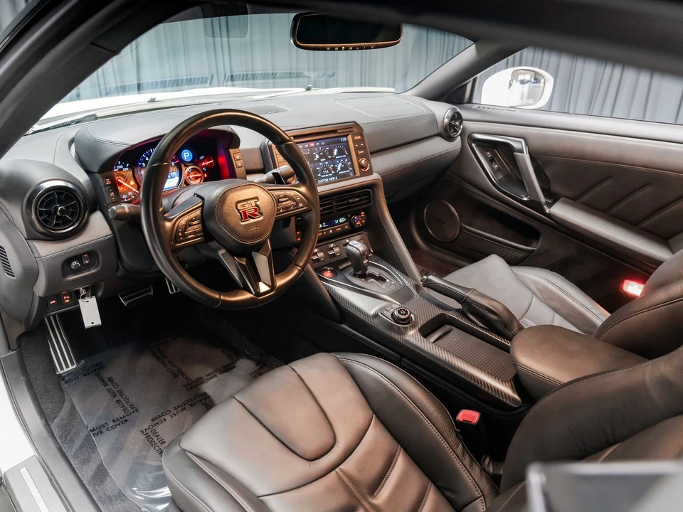 2024 Nissan R35 GT-R Premium - Image 10 of 31
