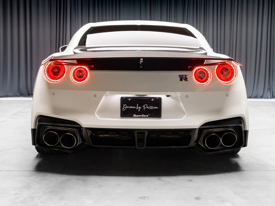 2024 Nissan R35 GT-R Premium - Image 9 of 31