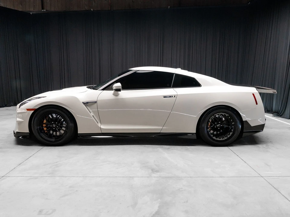 2024 Nissan R35 GT-R Premium - Image 16 of 31