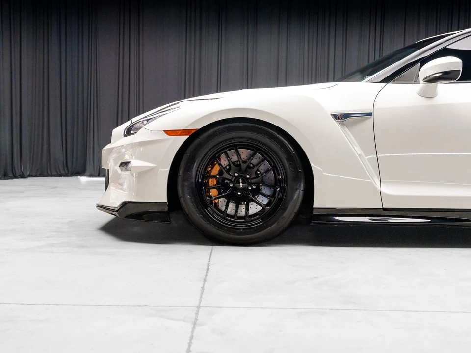 2024 Nissan R35 GT-R Premium - Image 29 of 31