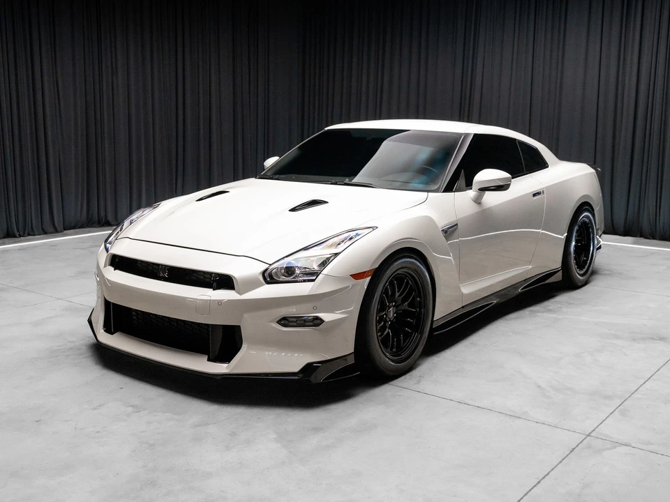 2024 Nissan R35 GT-R Premium - Image 26 of 31