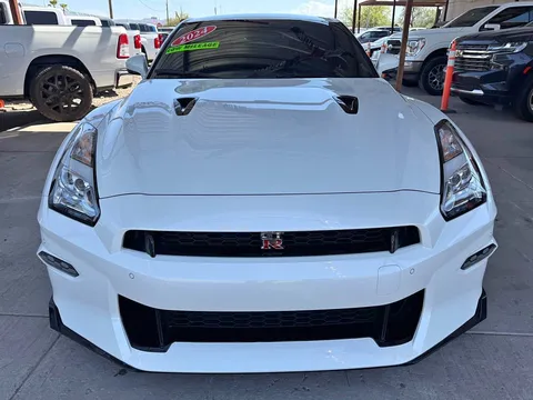 2024 Nissan GT-R Premium