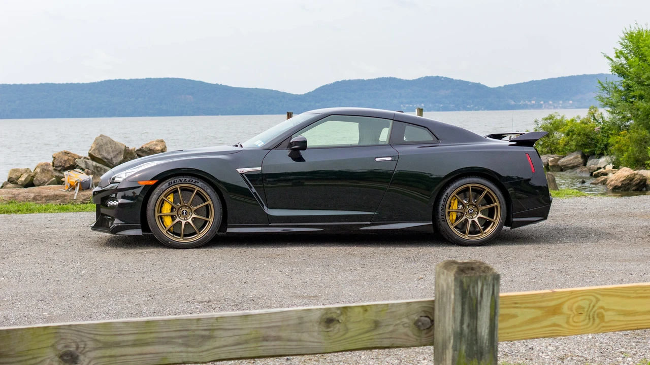 2024 Nissan R35 GT-R T-Spec & Final Edition - Image 10 of 31