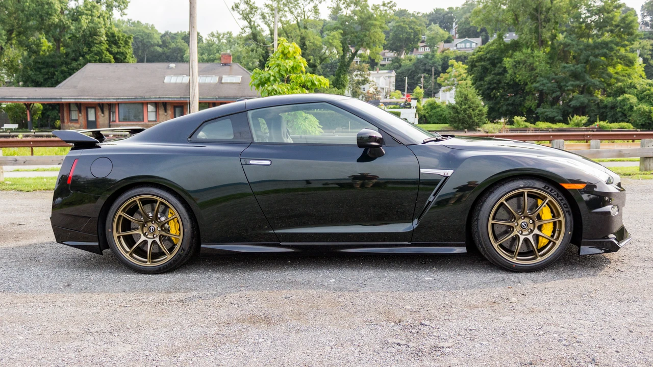 2024 Nissan R35 GT-R T-Spec & Final Edition - Image 4 of 31