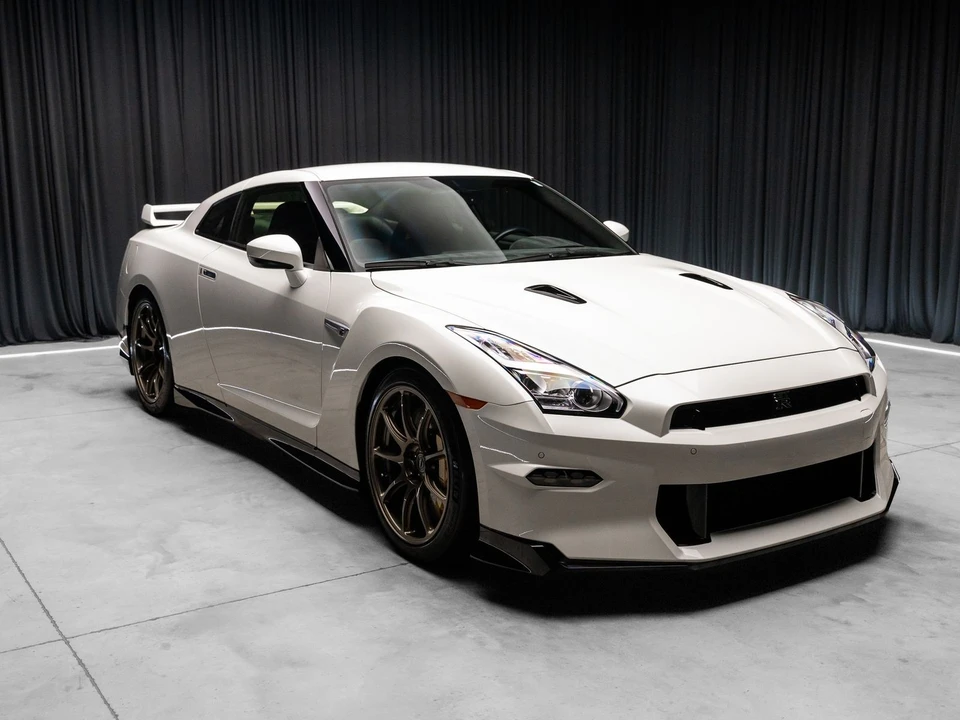 2024 Nissan R35 GT-R T-Spec & Final Edition - Image 14 of 31