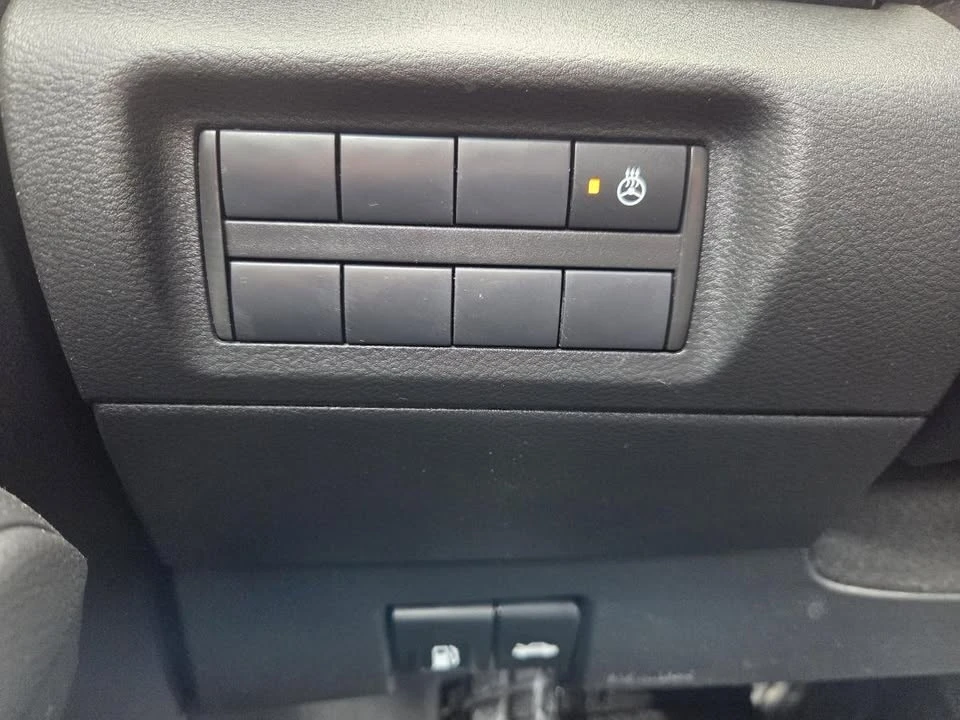2024 Nissan Kicks - Image 16 of 20