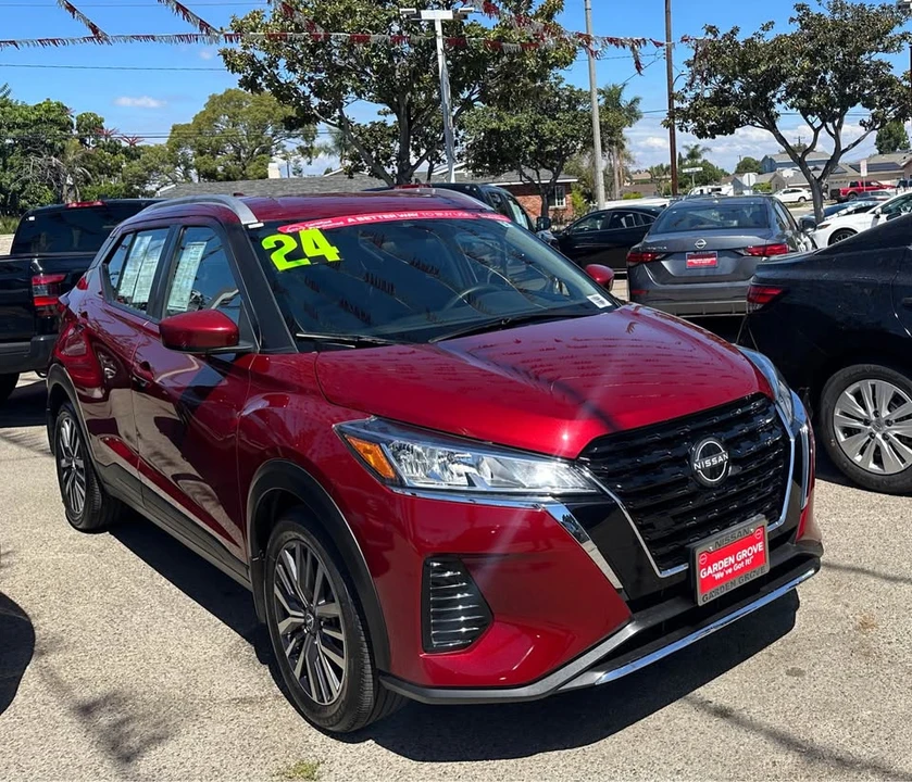 2024 Nissan Kicks - Image 2 of 4