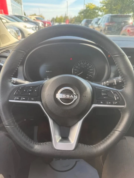 2024 Nissan Kicks - Image 9 of 17