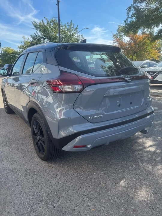 2024 Nissan Kicks - Image 2 of 17