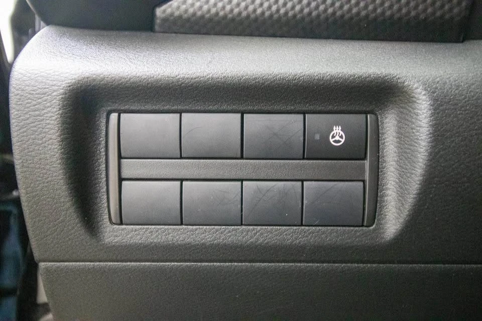 2024 Nissan Kicks - Image 6 of 17