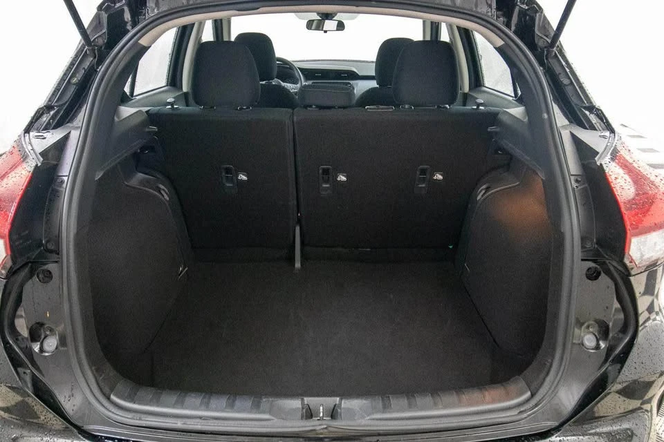 2024 Nissan Kicks - Image 4 of 17
