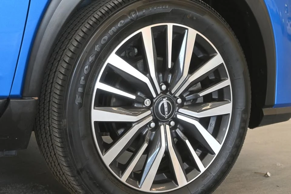 2024 Nissan Kicks - Image 8 of 12