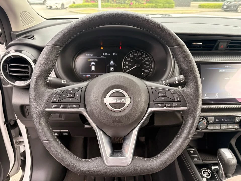 2024 Nissan Kicks - Image 12 of 15