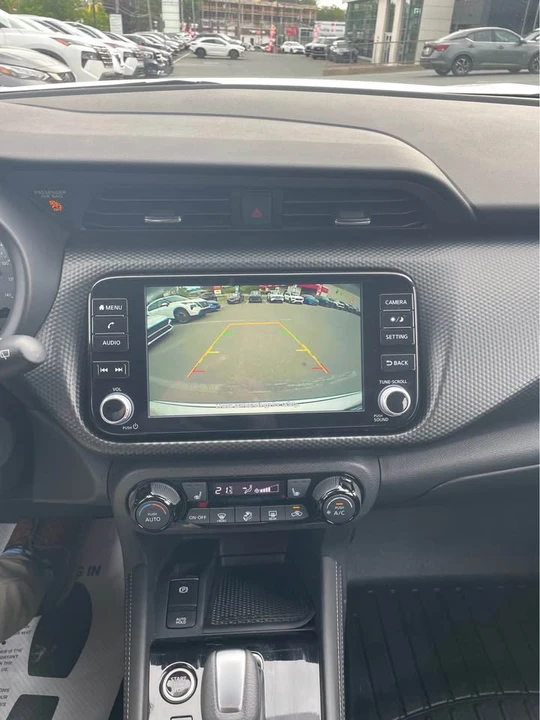 2024 Nissan Kicks - Image 8 of 11