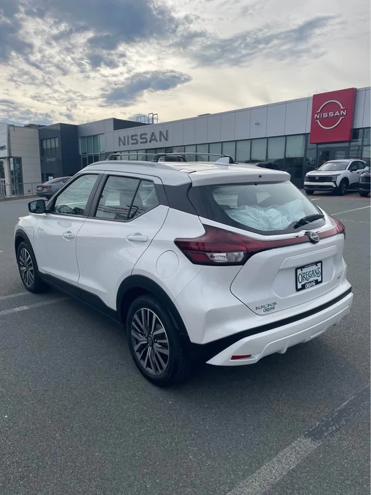 2024 Nissan Kicks - Image 4 of 11