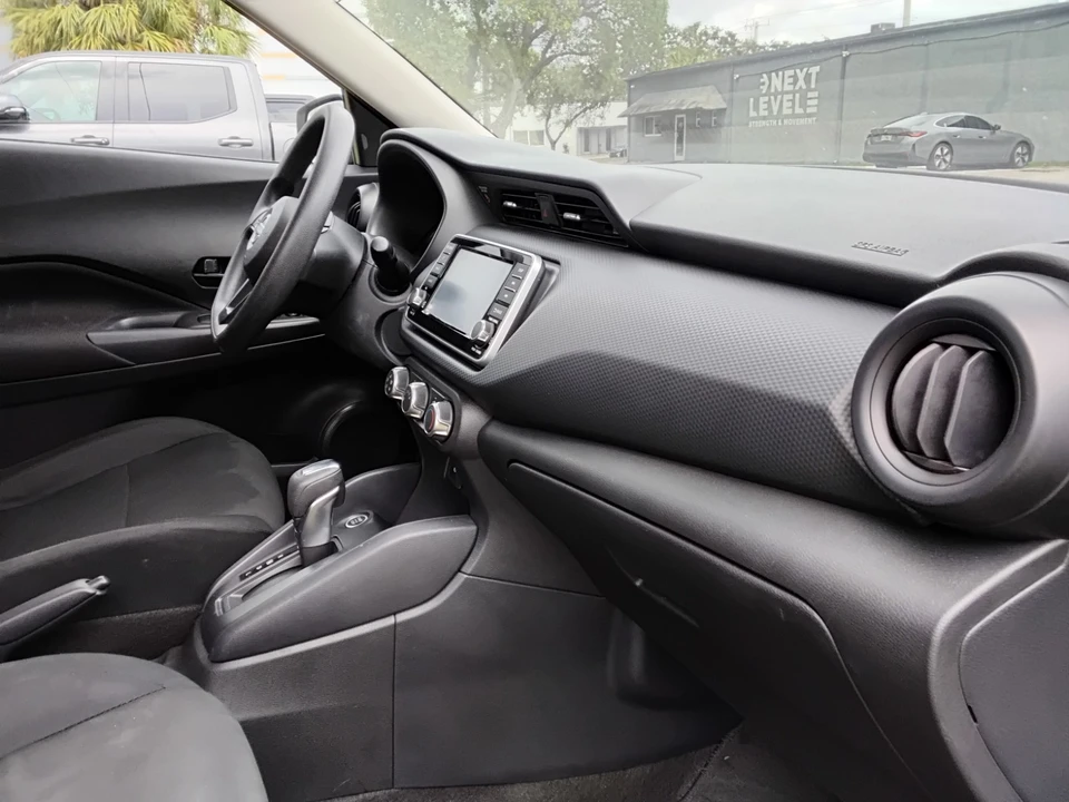 2024 Nissan Kicks - Image 9 of 14