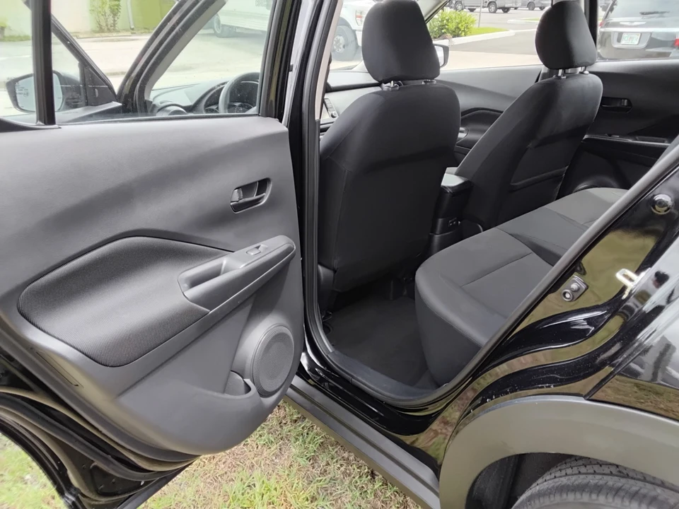 2024 Nissan Kicks - Image 12 of 14