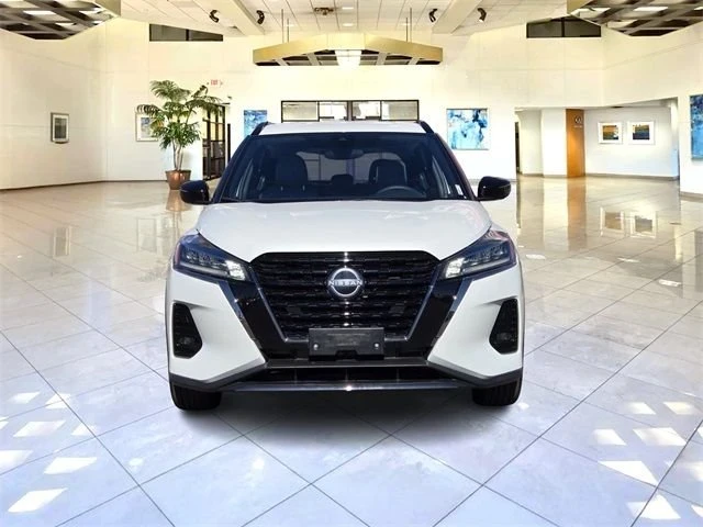 2024 Nissan Kicks - Image 2 of 4