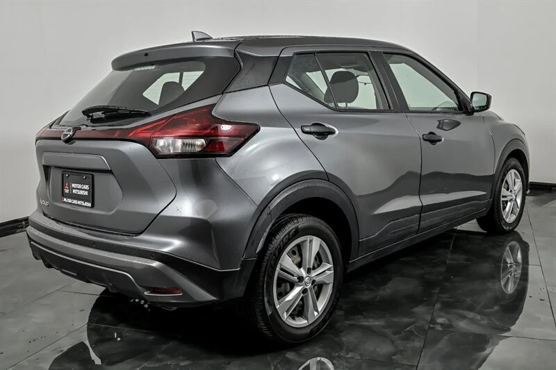 2024 Nissan Kicks - Image 9 of 26