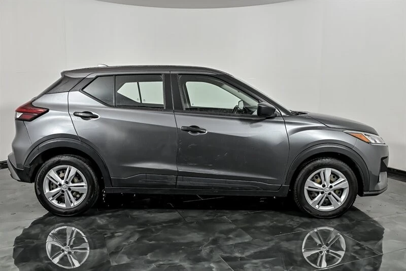 2024 Nissan Kicks - Image 10 of 26