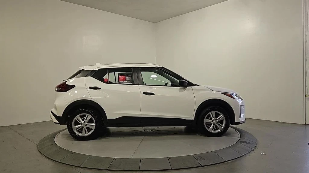 2024 Nissan Kicks - Image 8 of 12