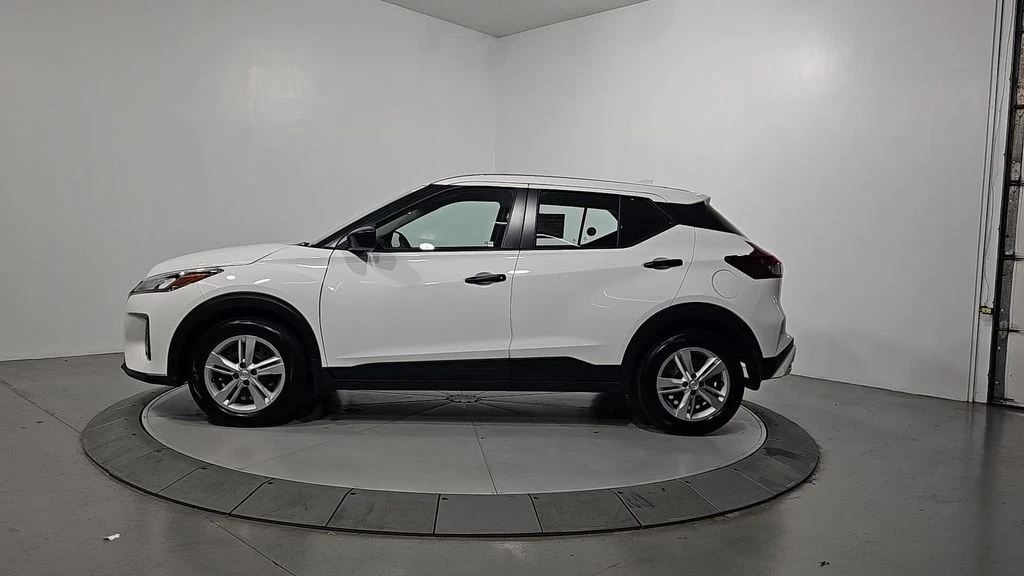 2024 Nissan Kicks - Image 2 of 12