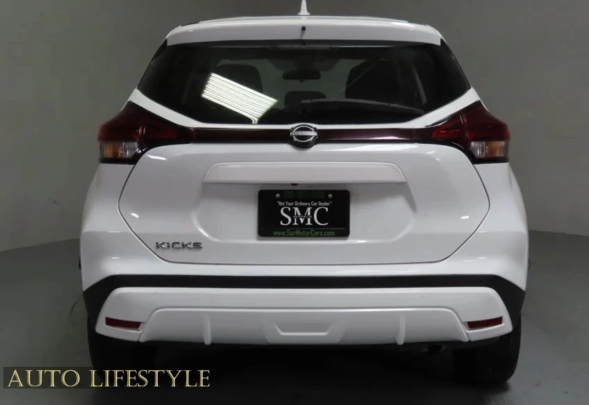 2024 Nissan Kicks - Image 11 of 31