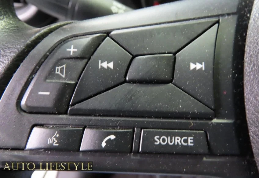 2024 Nissan Kicks - Image 29 of 31