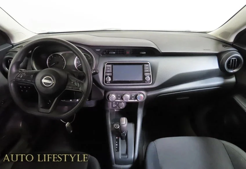 2024 Nissan Kicks - Image 27 of 31