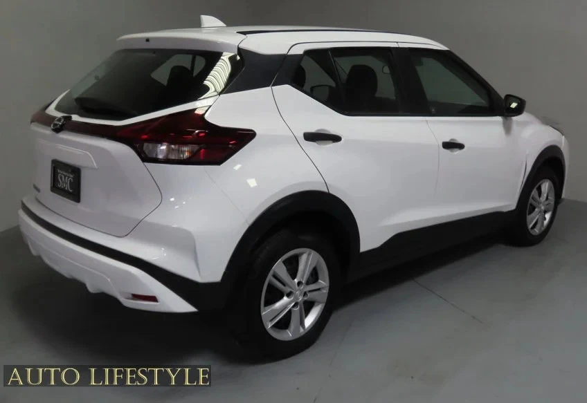 2024 Nissan Kicks - Image 10 of 31