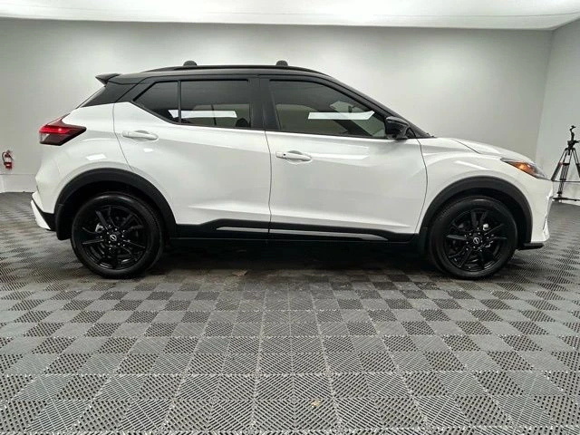 2024 Nissan Kicks - Image 9 of 12