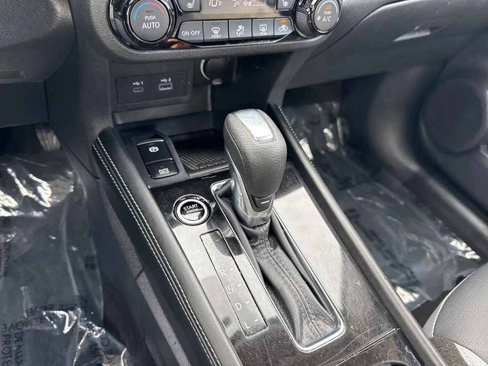 2024 Nissan Kicks - Image 15 of 21