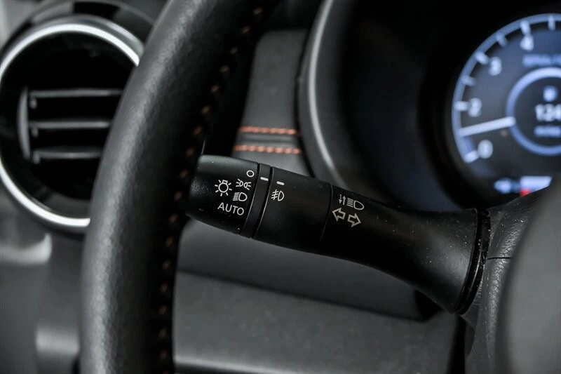 2024 Nissan Kicks - Image 24 of 30