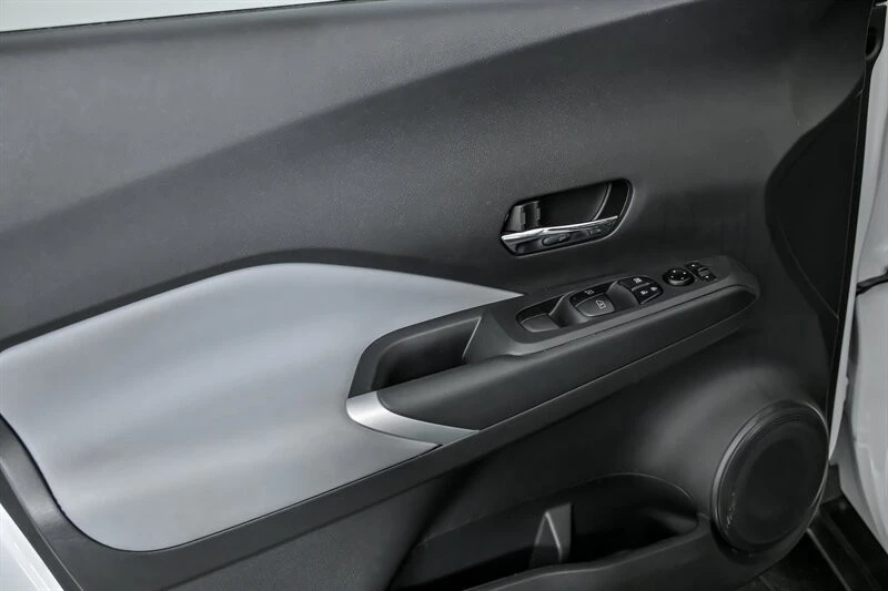 2024 Nissan Kicks - Image 15 of 30