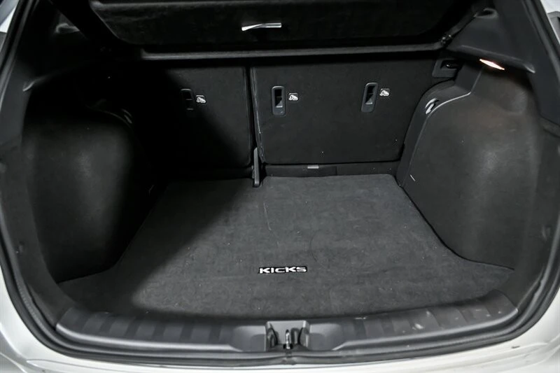 2024 Nissan Kicks - Image 13 of 30