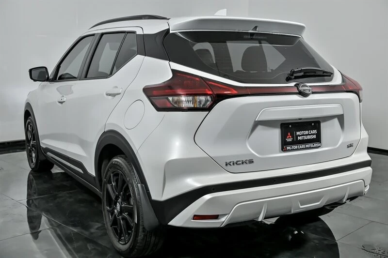 2024 Nissan Kicks - Image 8 of 30