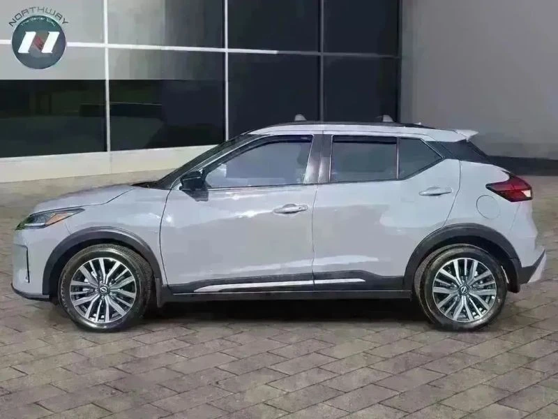 2024 Nissan Kicks - Image 2 of 12