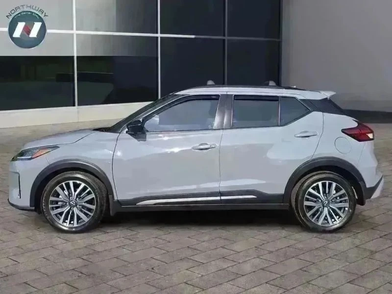 2024 Nissan Kicks - Image 2 of 12