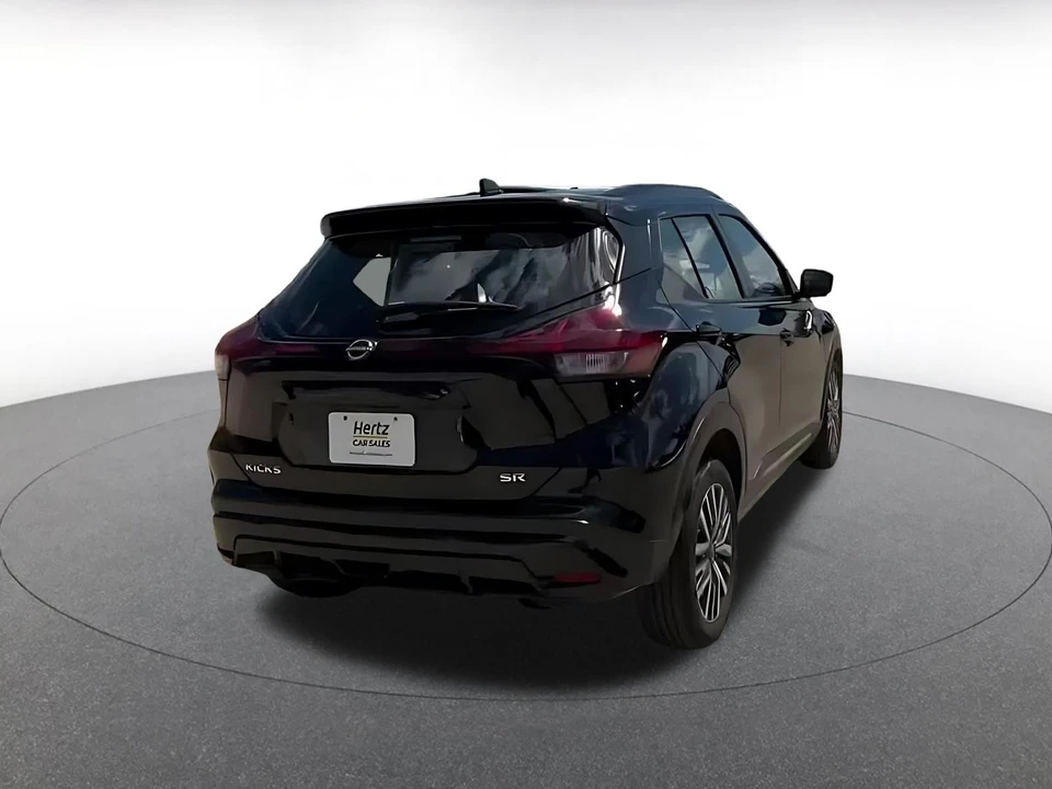 2024 Nissan Kicks - Image 16 of 31