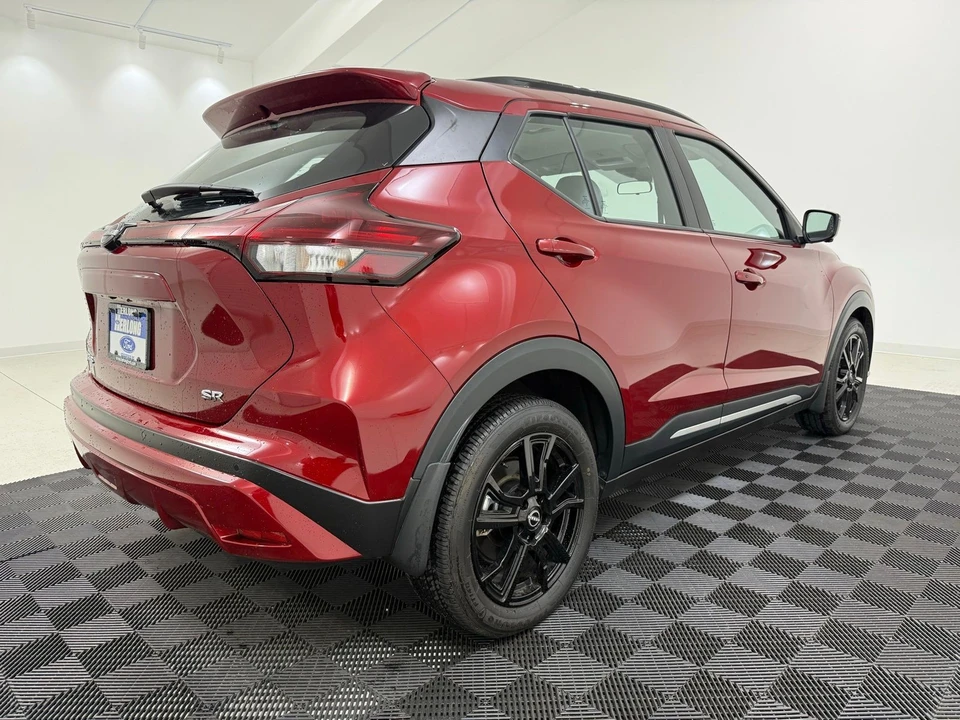 2024 Nissan Kicks - Image 8 of 29
