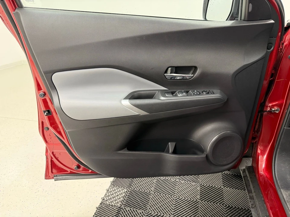 2024 Nissan Kicks - Image 11 of 29