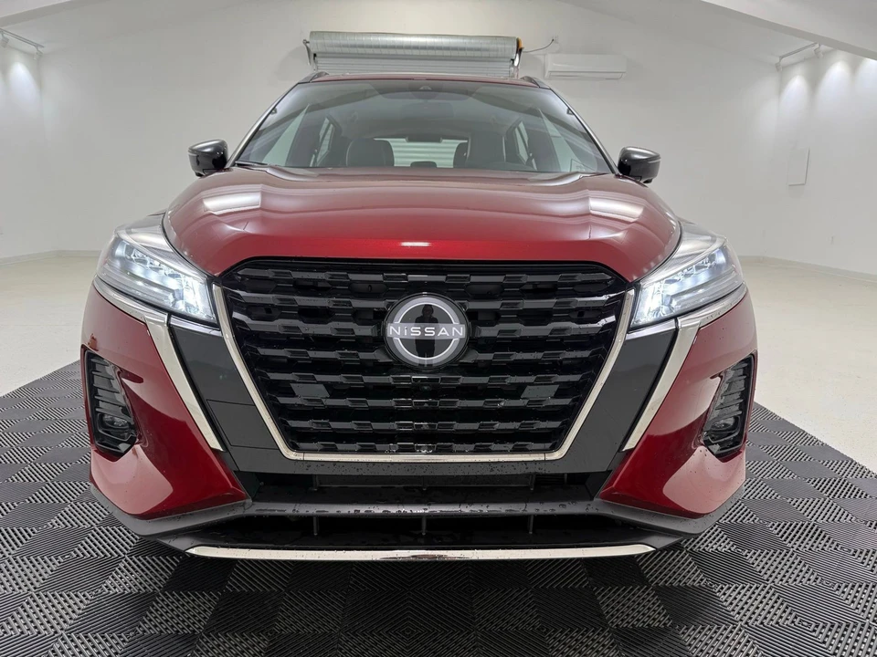 2024 Nissan Kicks - Image 2 of 29