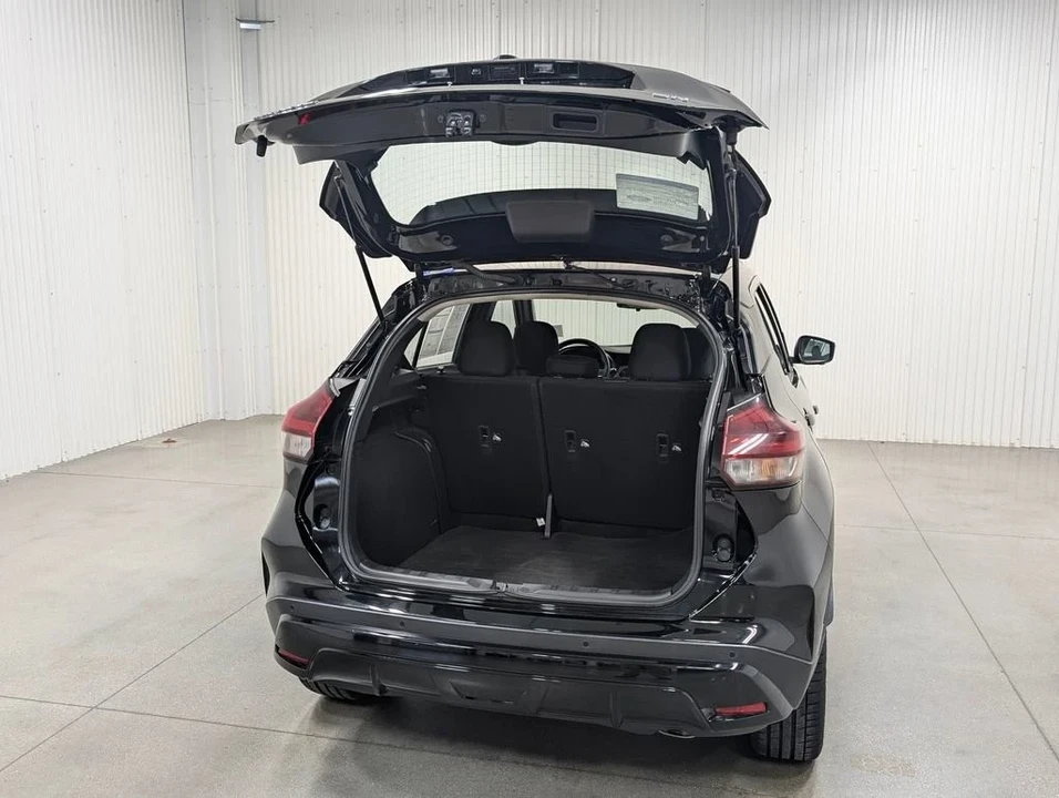 2024 Nissan Kicks - Image 7 of 10
