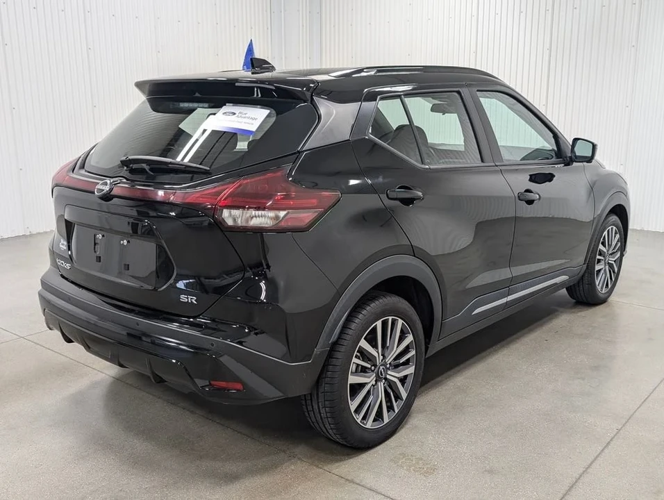 2024 Nissan Kicks - Image 6 of 10